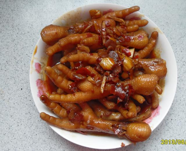 红油豆瓣烧鸡爪