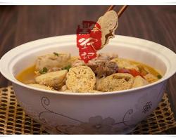 灰豆腐果杏鲍菇西红柿排骨汤