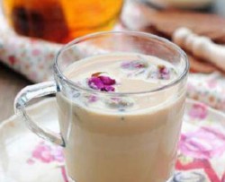 玫瑰花奶茶