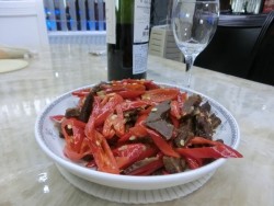 红辣椒炒腊牛肉