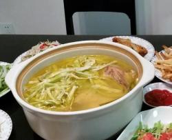 酸萝卜扁尖老鸭汤