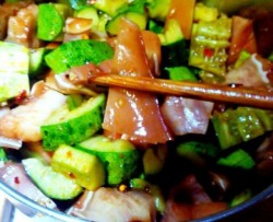 红油猪耳拍黄瓜