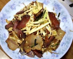 腊肉炒笋丝