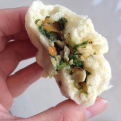 宝宝辅食之小白菜香菇胡萝卜虾皮素包子