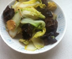 娃娃菜炒木耳