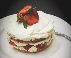 经典草莓蛋糕