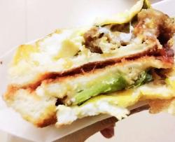 超级好吃的黑椒鸡腿三明治