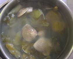 蛤蜊酸菜汤