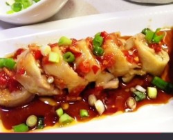 鲜香蒜蓉辣椒鸡肉卷