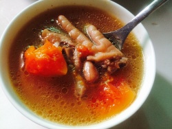 鸡爪木瓜花生汤