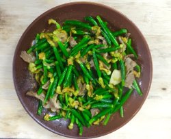 山茶油炒小黄瓜花