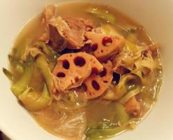 霸王花莲藕排骨汤