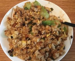 鸡肉火腿青椒鸡蛋炒饭