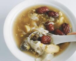 生姜红糖桂圆蛋红枣水