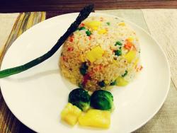 最简单的菠萝炒饭