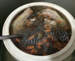 地胆头炖鸭汤