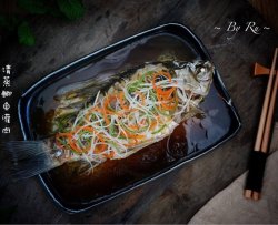 清蒸鲫鱼灌肉-附切红椒丝步骤