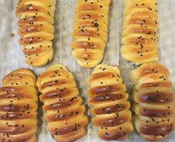 家庭简易奶油肉松毛毛虫