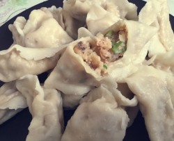 荸荠、虾仁、香菇三鲜馅饺子