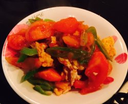 李妈妈尖椒西红柿炒蛋