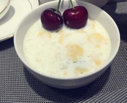 樱桃牛奶玉米麦片燕窝