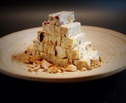 格兰诺拉脆麦片牛轧糖