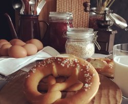 普雷结-德国碱水面包