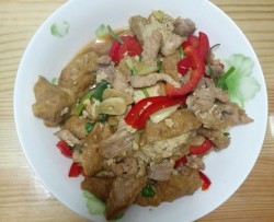 油豆腐炒肉片