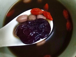 补气养血 气色好的五红汤