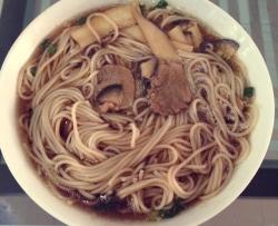 糖醋杏鲍菇炒肉+酱油面