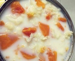 牛奶西米银耳木瓜糖水