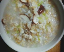 香菇鲜芹鸡肉糙米粥宿舍党减脂早餐