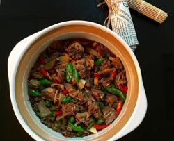 三酸三麻土鸭煲