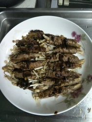 烤金针菇肥牛卷