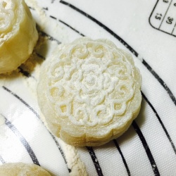 独家』青梅酱柚香冰皮月饼