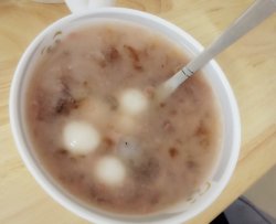 桃胶汤圆糖水