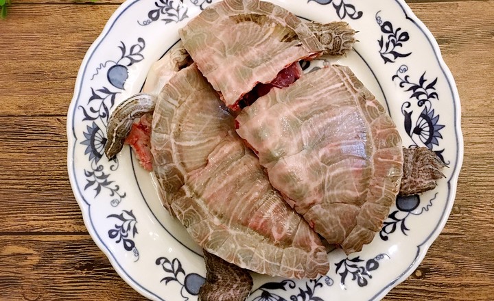 土茯苓煲鳄鱼龟材料图片