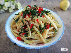 剁椒姜叶拌手撕黄笋