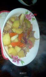 猪肉煮土豆胡萝卜