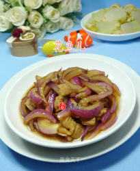 猪肉炒紫洋葱