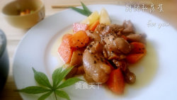 柠檬汁浇胡萝卜烧鸡肉