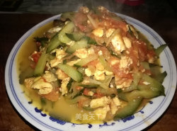 西红柿鸡蛋黄瓜