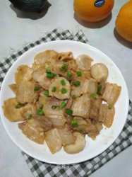 五花肉炒杏鲍菇