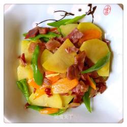 青椒土豆火腿片