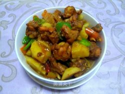 尖椒土豆炖翅根