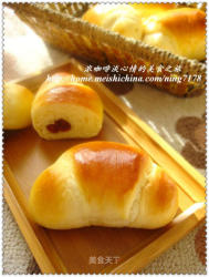 椰奶红心羊角包