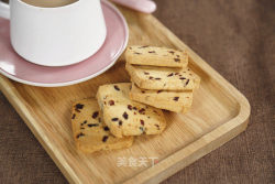曲奇饼干的做法（烤箱做蔓越莓曲奇）