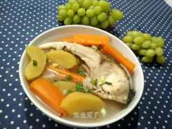 苹果红萝卜大鱼汤