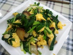 鸡蛋香干炒韭菜