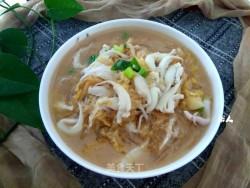 银鱼酸菜粉丝汤